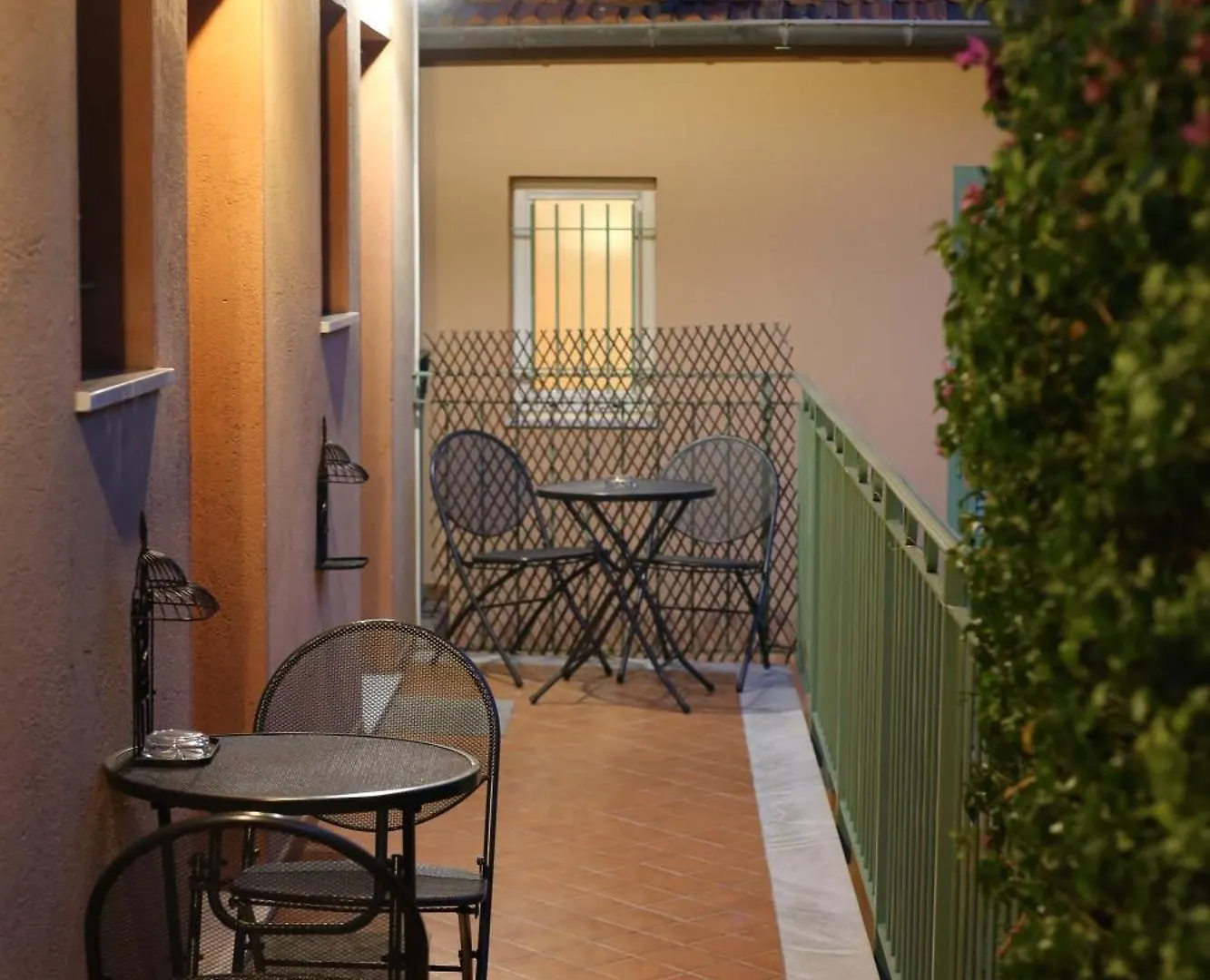 מנטון Hotel Pavillon Imperial 2*,