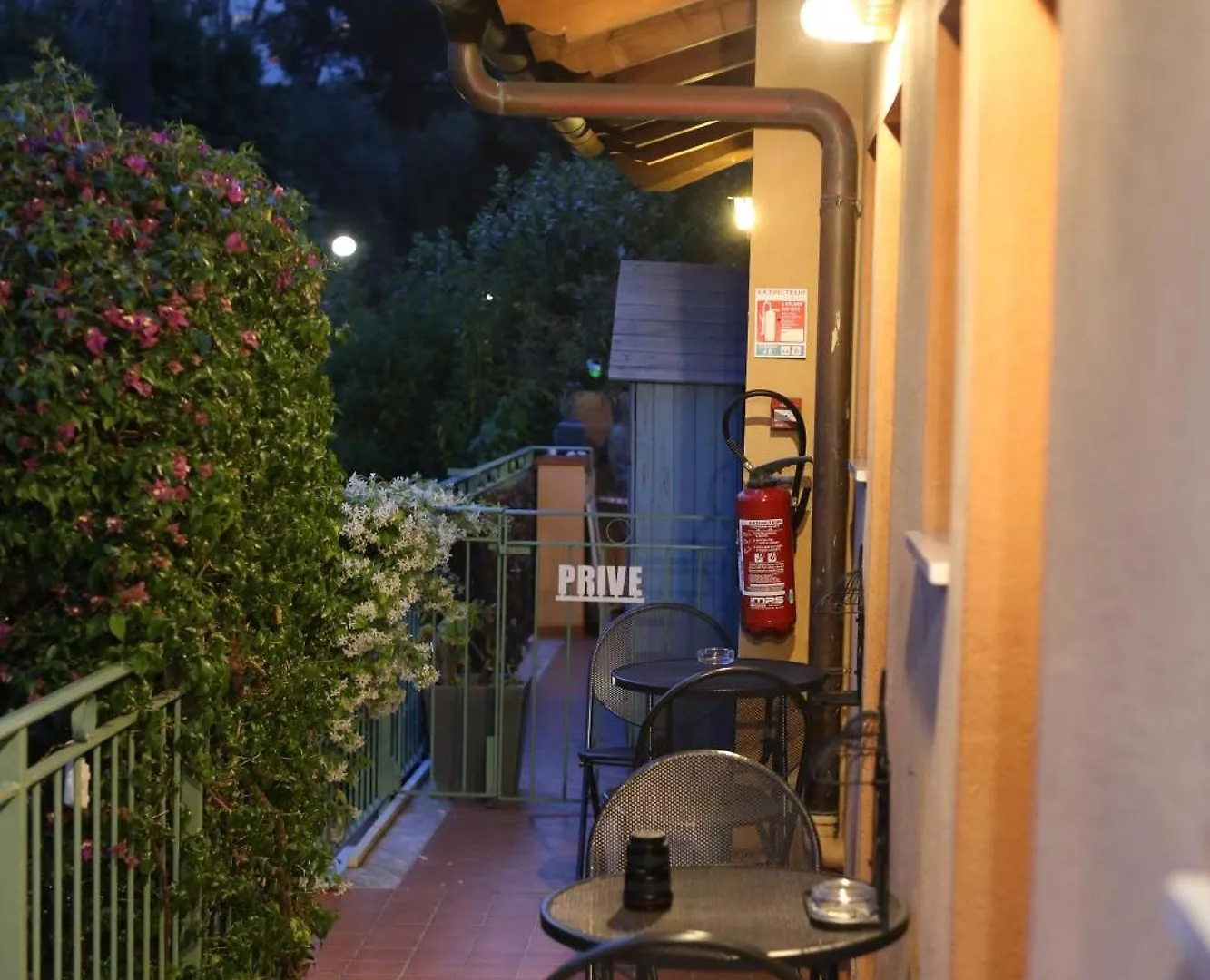 מנטון Hotel Pavillon Imperial